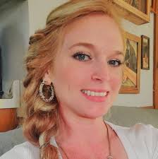 What are some rental options in Eastern Tennessee for a family of five with  two cats, looking to homestead and garden?