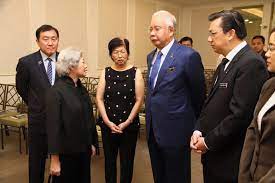 His widow, catherine lim cheng neo, whom he married on february 8, 1947 was an active campaigner for family planning. Najib Razak This Morning I Paid My Last Respects To The Late Toh Puan Catherine Lim Cheng Neo Wife Of Former é©¬åŽå…¬ä¼š Malaysian Chinese Association Mca President Tun Tan Siew Sin