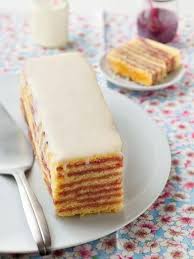 Schichttorte De Tantine Ou Gateau A Etages Alsacien Recette Gateau A Etage Gateau Maison Facile Recette Dessert