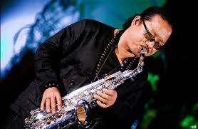 Chia sẻ với phóng viên, vợ của nghệ sĩ saxophone trần mạnh tuấn cho biết nam nghệ sĩ nhập viện vì bị đột quỵ, tuy nhiên hiện tại đã qua cơn nguy kịch. Piojxgn2p Cq8m