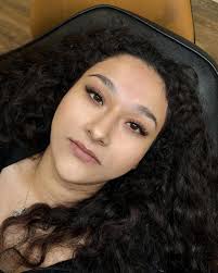 Mari Benton's Instagram, Twitter & Facebook