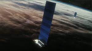 Starlink is launched in groups of 60 satellites per launch. Spacex 60 Von 12 000 Satelliten Sind Im Orbit Golem De
