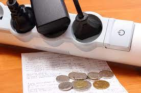 Să vă faceți o idee, cât de cât, și să anticipați în ce vă băgați 🙂 vedeți mai jos investiția totală și cheltuielile pe capitole! Cat Costa Un Kw Cat Costa Un Kilowatt