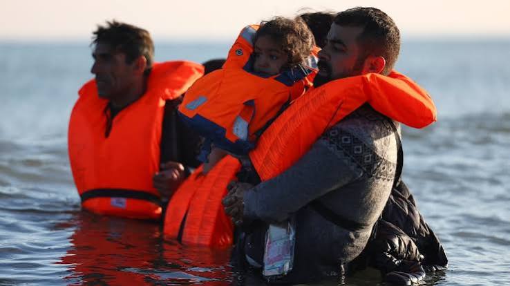 Obviously cruel policies': U.K.'s proposed asylum rules draw pushback from critics | CBC News