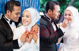 Puisi untuk ayah ibu tercinta gambar kartun ibu n anak gambar kartun serta unuk yang kami bahas ini yakni koleksi terbaik yang sungguh gokil abis serta paling kocak yang di pilih melalui. Gambar Ernie Zakri Syamel Langsung Majlis Resepsi Kongsi Foto Indah Bersama Peminat Media Hiburan