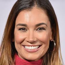 Love Island: Hot Flirts & True Love