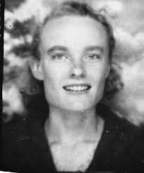 Connie Gratton's Instagram, Twitter & Facebook