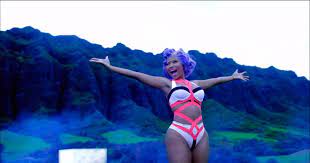 Let's go to the beach, each. Starships Video Nicki Minaj Hosts A Demon Beach Bonfire