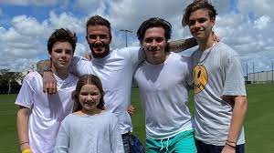 David beckham (born 2 may 1975) is an english retired association football player. Vierfach Papa David Beckham Das Bedeutet Elternsein Fur Ihn Promiflash De