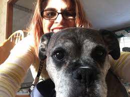 Tell me why Goldie is so dang cute working in the cafe 😭😭😭😭