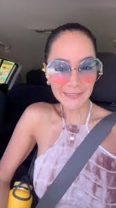 YA DE REGRESO POCO A POCO A LA REALIDAD