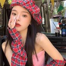 Kore Yeni Stil Kırmızı Ekose Bere Kadın İlkbahar ve Sonbahar Niş Bulut  Şapka Ins Denizanası Şapka Yaz