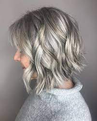 Disconnected Choppy Wavy Bob Over 40 Over 40 Hairstyles Layered Wavy Bob Short Hair Styles