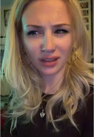 daphne blue (@dlitttled)