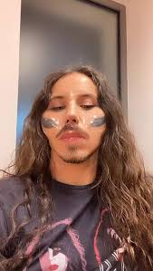 Zaledwie kilka tygodni temu piosenkarz wybrał się na krótkie wakacje do tajlandii. Co Sie Stalo Z Twarza Michala Szpaka Czy Zdecydowal Sie Na Botoks Viva Pl