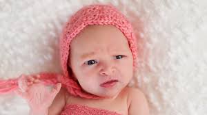 Experts claim beautiful women more likely to give birth to girls 👀