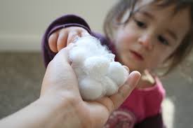 For the newborns, put down a carpet of small leaves, cut up or grated. Raising Silkworms Dear Juneberry