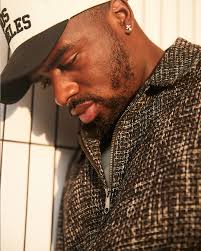 All my visions lucid. Watch me levitate, watch me float. 🖖🏾222 ☥ 🫀⚖️🪶  Creative Directions: @knewaeon.jpg Photography: @darshaee Edits:  @knewaeon.jpg Top: @zara Pant: @zara Accessories: @nordstrom