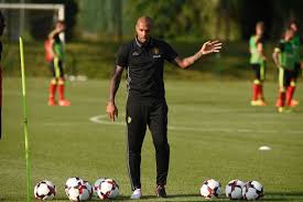 Wir haben den faden verloren, urteilte trainer jürgen klopp. 90plus Aston Villa Henry Favorit Auf Trainer Posten 90plus