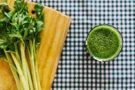 Daun sup bukan sahaja dijadikan sebagai pelengkap masakan dengan aromanya yang memikat selera, namun kini boleh mendatangkan khasiat kesihatan yang pelbagai kepada kita. 12 Manfaat Daun Seledri No 4 Penting Bagi Wanita