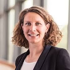 Οι παίκτριες zweieinhalb jahre vor schiri erlachner sprach mit ramona bachmann die beste schweizer fussballerin offen über ihr homosexuelles leben. Kathrin Lehmann Person Deutsche Akademie Fur Fussball Kultur