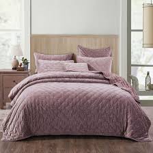 86 w x 92 l quilt. 3 Piece Luxury Embroidered Velvet Quilt Set Pure Velvet Quilt Set Wholesale