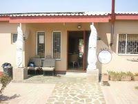 30 km östlich der hauptstadt windhoek, an der hauptstraße b6 in direkter nähe zum hosea kutako international airport. Niederhofer Baucontor Gmbh Immobilie In Namibia Haus Wohnung Lodge Farm Wir Vermitteln Ihren Makler In Namibia Kostenlos Wir Helfen Auch Vor Ort Wenn Sie Uns Kontaktieren Akzeptieren Sie Unsere Datenschutzerklarung