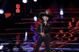 Porém, nas batalhas, 3 participantes de uma mesma equipe se enfrentam e apenas um avançará para a próxima. El Estreno De La Voz Kids 2021 Entre El Nuevo Look De Maria Jose La Emocion De Belinda Y La Ternura De Los Ninos Participantes Infobae