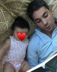 Anything for his girls ♥️