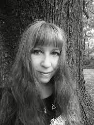 Elicia Cassetta's Instagram, Twitter & Facebook