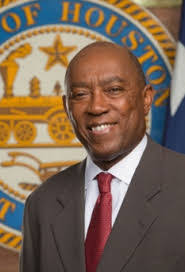 Alonzo Moses's Instagram, Twitter & Facebook