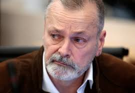 Jensen hadde våpen ved senga: