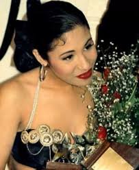 Nicole Barela (lusiouslipz04)