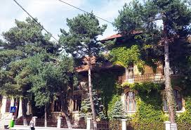 92/1992 pentru organizarea judecătorească și funcționează efectiv începând cu data de 1 iulie 1993. InstanÈ›ele Arondate CurÈ›ii De Apel PloieÈ™ti Printre Care È™i JudecÄƒtoria Campina IÈ™i Reiau Activitatea Din 15 Mai 2020 Campina Tv