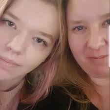 Sharon Hardwick's Instagram, Twitter & Facebook