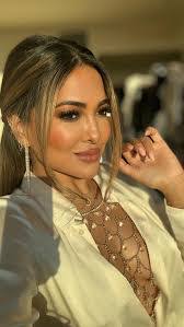 Lola Byrd's Instagram, Twitter & Facebook