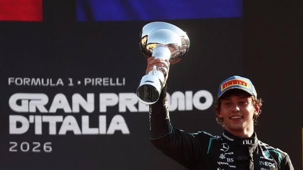 Mamma Mia, Antonelli