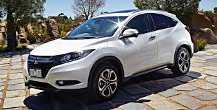 Honda Hr-v Photos And Specs Photo Honda Hr-v Sale And 19 Perfect Photos Of Honda Hr-v Honda Hrv Honda Cars Honda