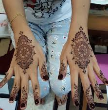 Jom pakai sticker inai pengantin+ inai lukis reddish. Inai Reena Merah Indah Berseri Di Jari Kitareporters Semua Boleh Jadi Reporter
