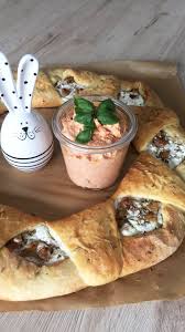 Herzhafter Osterkranz Mit Leckerem Aufstrich Lecker Essen Und Trinken Rezepte