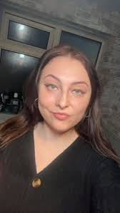 What haircut suits a round face?