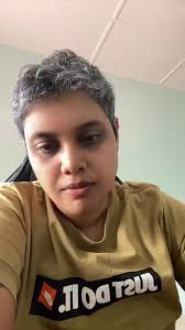 世界上有两种人，一种是贵人，另一种是小人。贵人助你成长，小人逼你成长。感谢小人，因为他们的刁难，让我学会了如何变得更强大。因为他们的冷嘲热讽，让我更坚定自己的方向。因为他们的阻碍，我才知道，真正的成功不是靠取悦所有人，而是靠超越自己。感谢小人，让我明白，不是所有人都会喜欢你，但这并不重要。让我懂得，不必和烂人纠缠，把时间花在值得的人身上。让我看清，人生这条路，最终能决定你高度的，不是别人，而是你自...