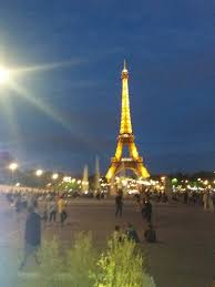 En yakın havaalanı olan paris. File Paris Tour Eiffel Nuit Jpg Wikimedia Commons