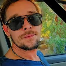 Mx350 razor dirtbike. We have 2 this one needs new battery everything else  works and is there in decent condition. $200