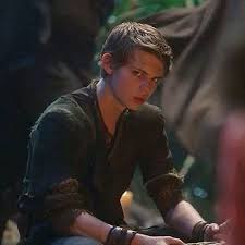Pin By Lieni On Peter Pan Peter Pan Ouat Robbie Kay Peter Pan Robbie Kay