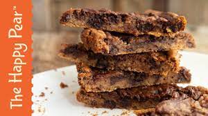 Peanut Butter Blondies With Chocolate Chips Vegan The Food Medic Hazel Wallace Youtube Vegan Bakery Food Food Processor Recipes