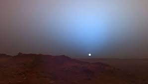 Nasa's mars rover curiosity has been snapping amazing photos of the red planet since its landing in 2012. Watch The Stunning Blue Tinted Sunset Captured By Nasa S Mars Rover
