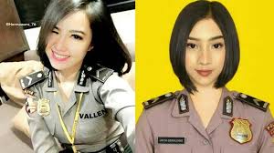 Model anak pake baju polisi untuk editing : 6 Foto Editan Seleb Wanita Tanah Air Jadi Polwan Ini Bikin Berdebar Hot Liputan6 Com