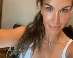 Ronnie Hough's Instagram, Twitter & Facebook