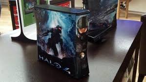 This xbox 360 limited edition halo 4 console ships with the largest hard drive available for xbox 360. Halo 4 To Get A Limited Edition Xbox 360 Console Attack Of The Fanboy
